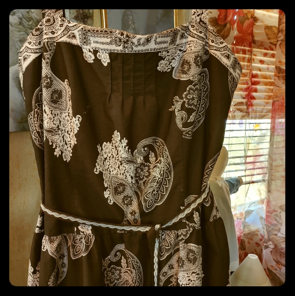 Dressbarn Brown & White Paisley Strapless Dress